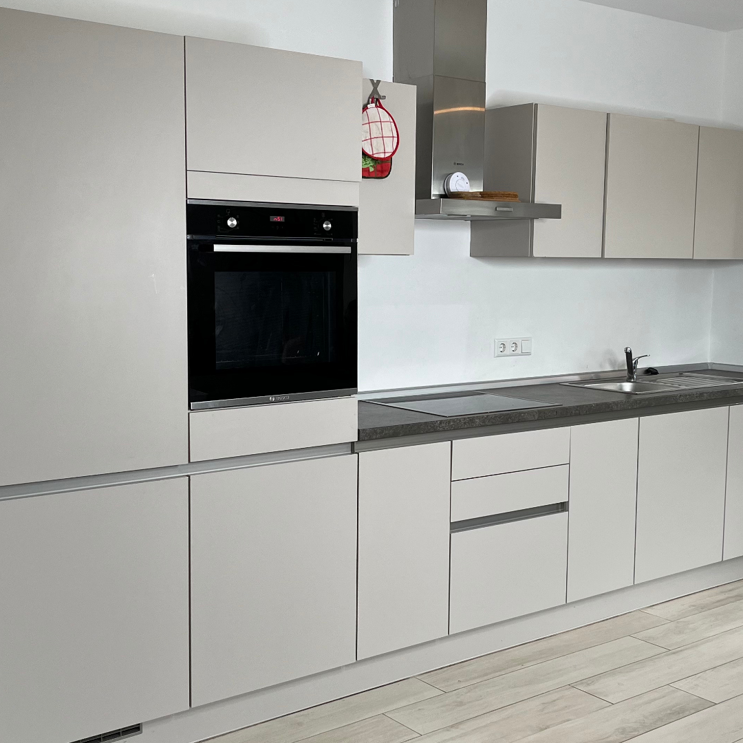 Cuisine avant rénovation adhésive